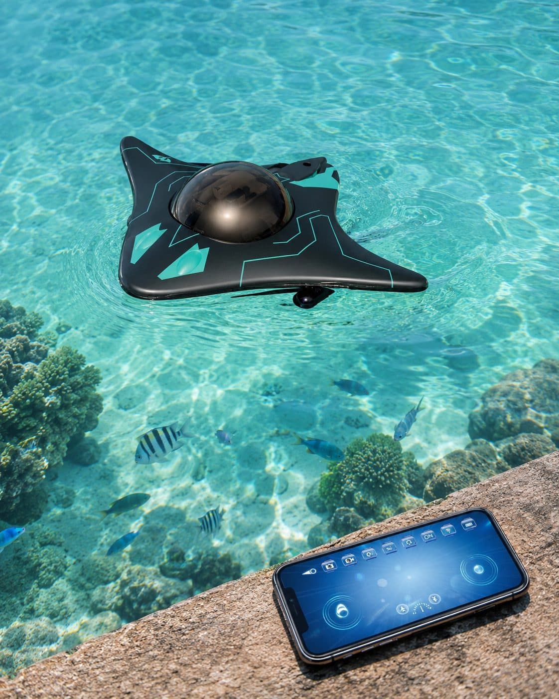 Water Drone in navigazione sulla superficie dell'acqua